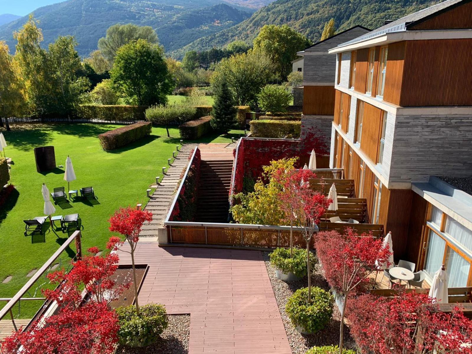 Tierra De Biescas Hotel Exterior photo