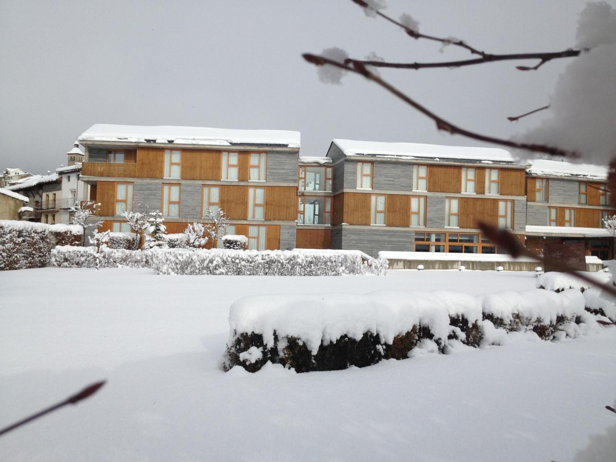 Tierra De Biescas Hotel Exterior photo