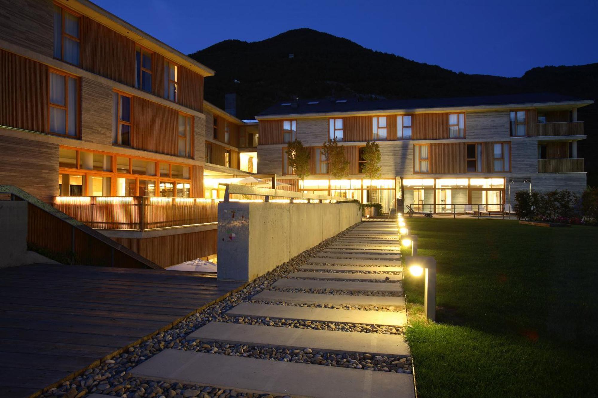 Tierra De Biescas Hotel Exterior photo