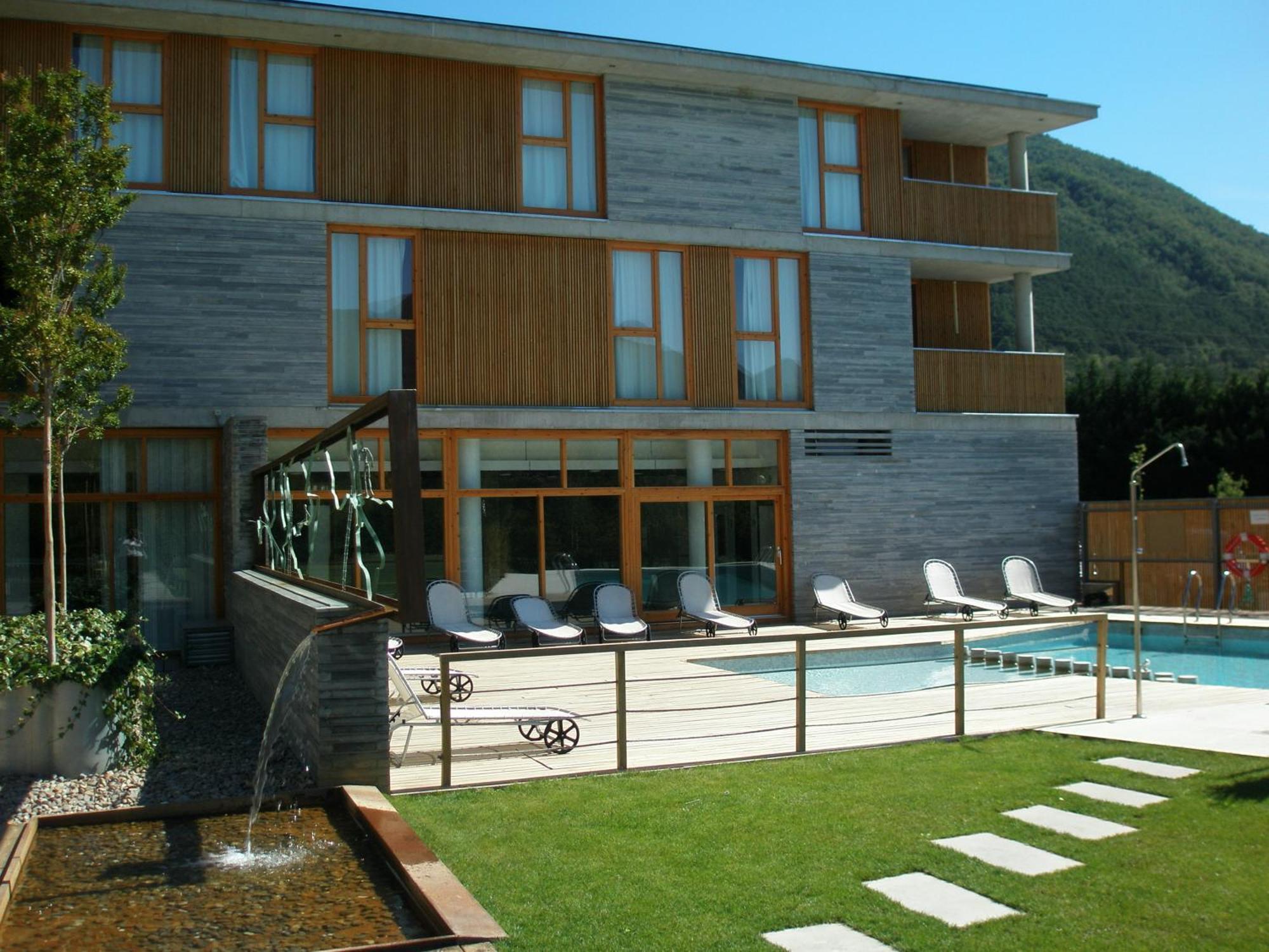Tierra De Biescas Hotel Exterior photo